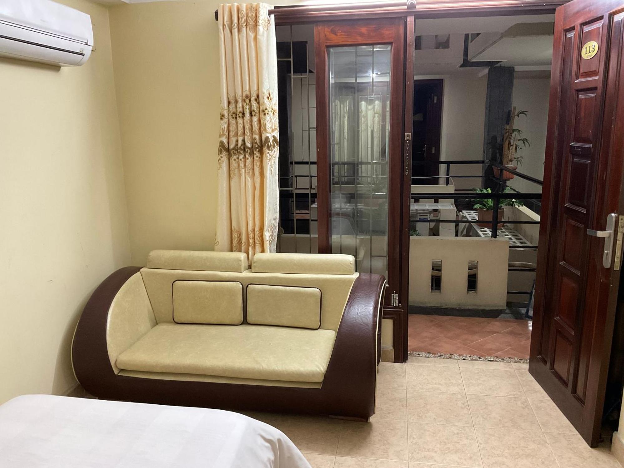 Hotel Khach San Minh Chau - Hoa Hung Thành Pho Ho Chí Minh Esterno foto