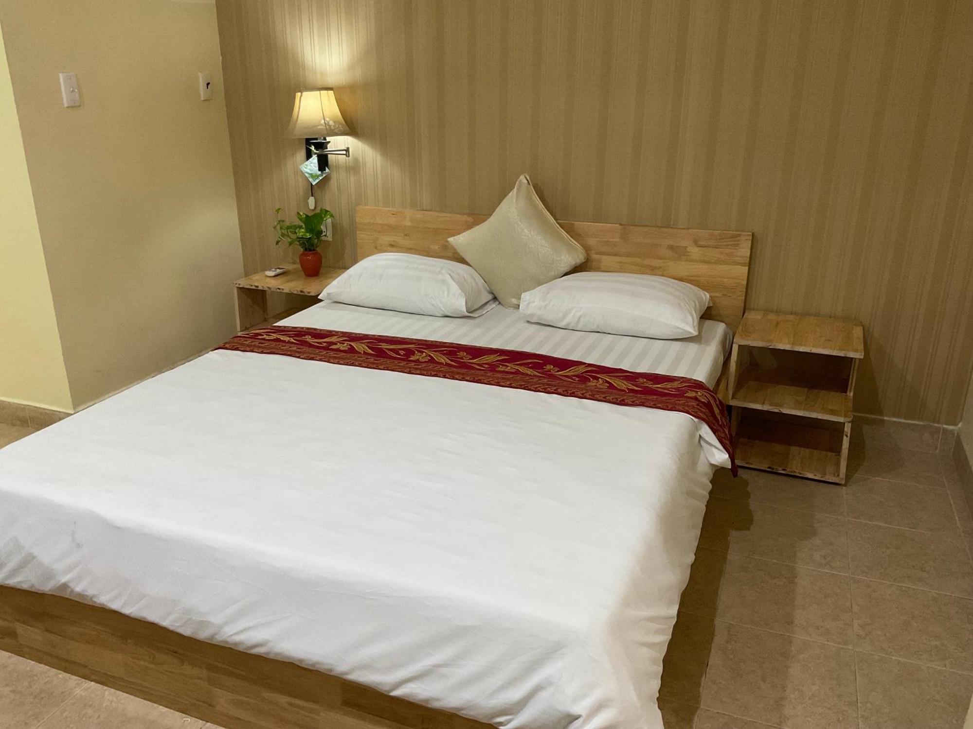 Hotel Khach San Minh Chau - Hoa Hung Thành Pho Ho Chí Minh Esterno foto