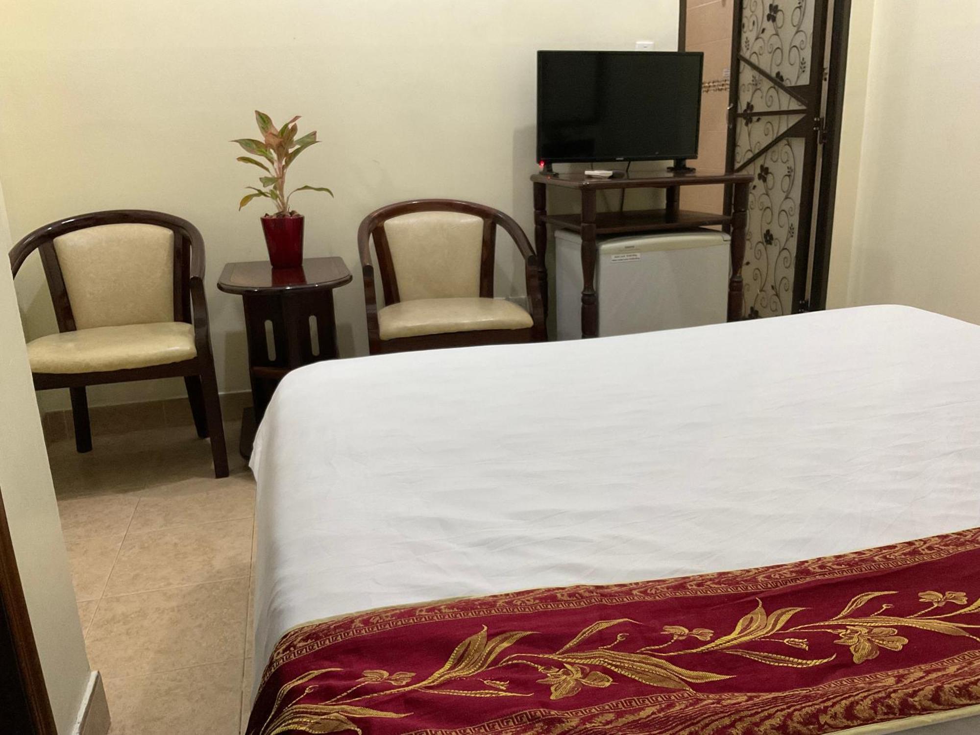Hotel Khach San Minh Chau - Hoa Hung Thành Pho Ho Chí Minh Esterno foto