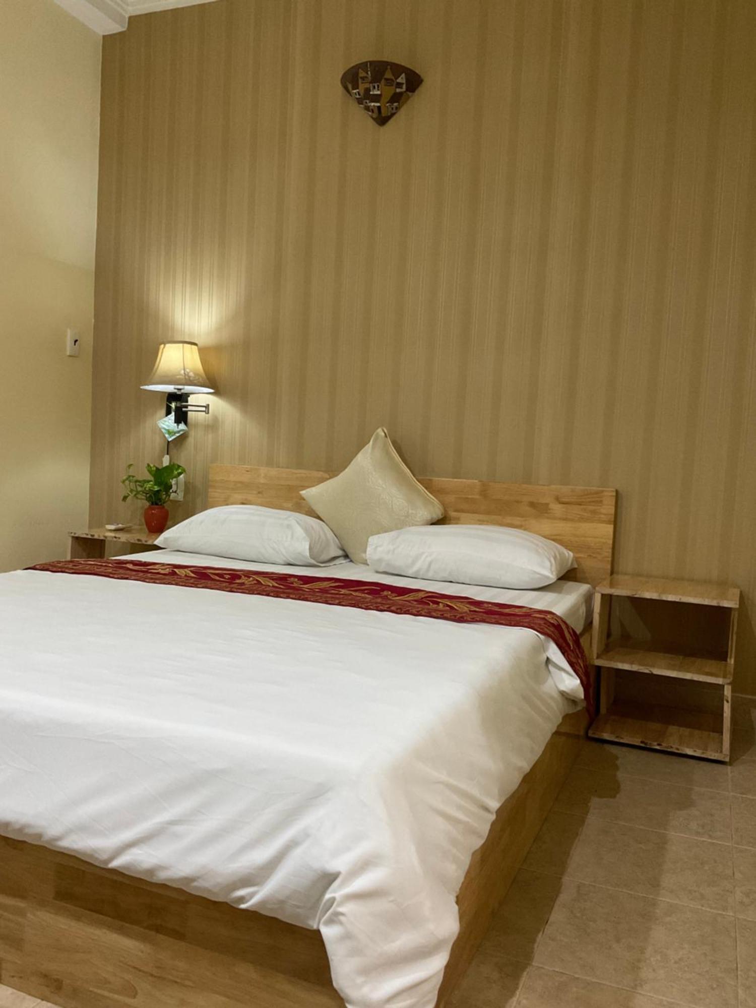 Hotel Khach San Minh Chau - Hoa Hung Thành Pho Ho Chí Minh Esterno foto