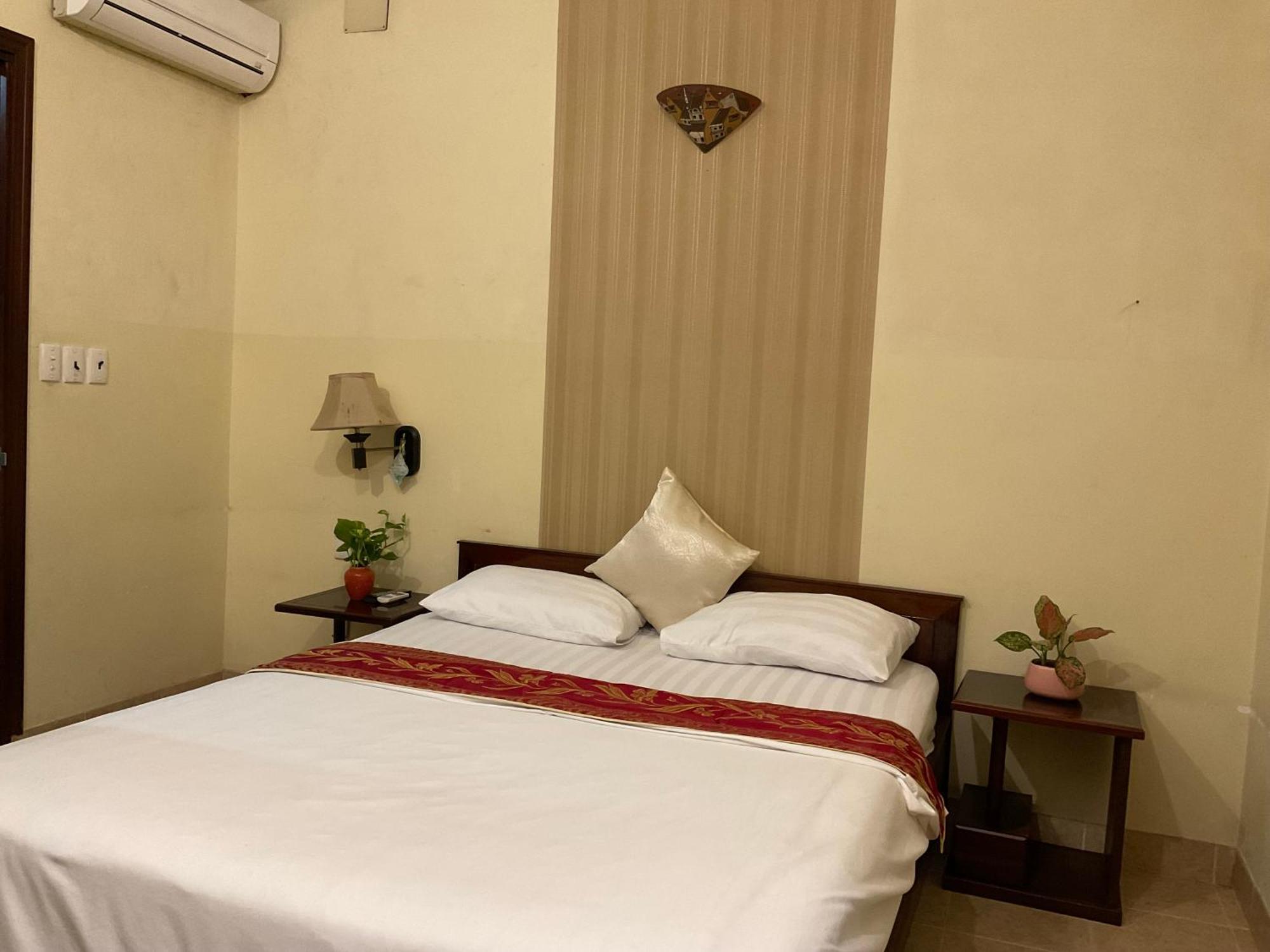 Hotel Khach San Minh Chau - Hoa Hung Thành Pho Ho Chí Minh Esterno foto