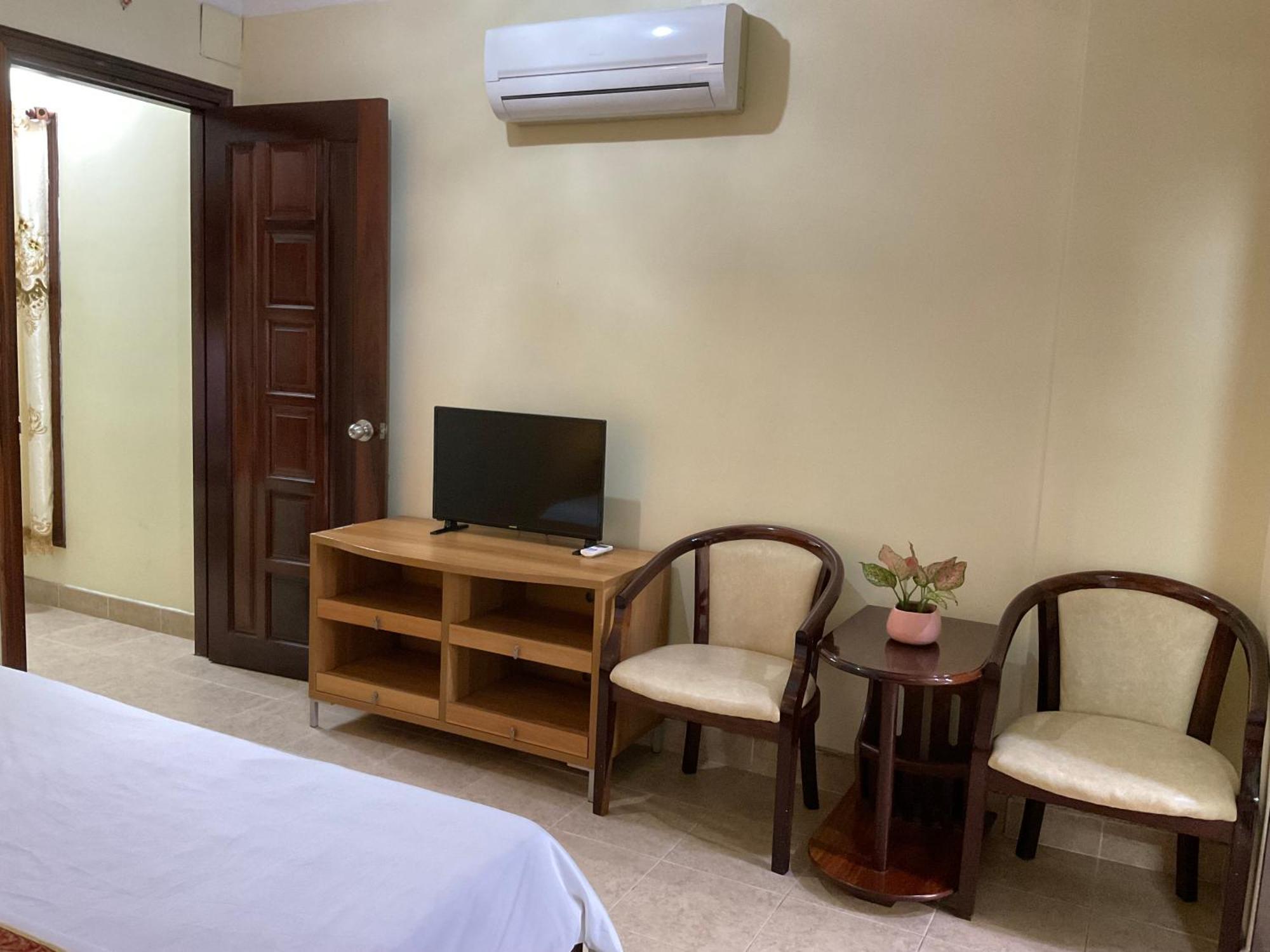 Hotel Khach San Minh Chau - Hoa Hung Thành Pho Ho Chí Minh Esterno foto