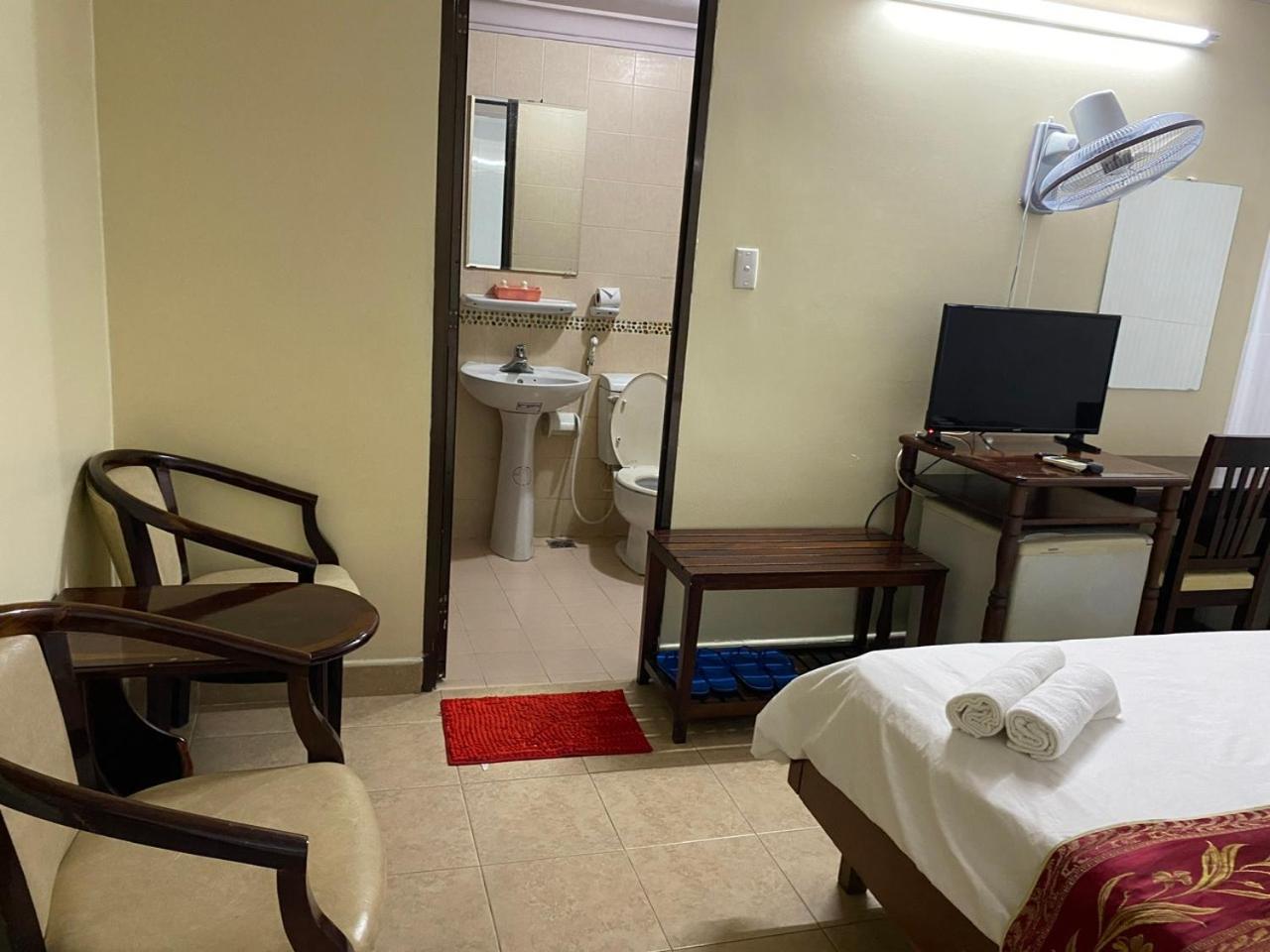 Hotel Khach San Minh Chau - Hoa Hung Thành Pho Ho Chí Minh Esterno foto