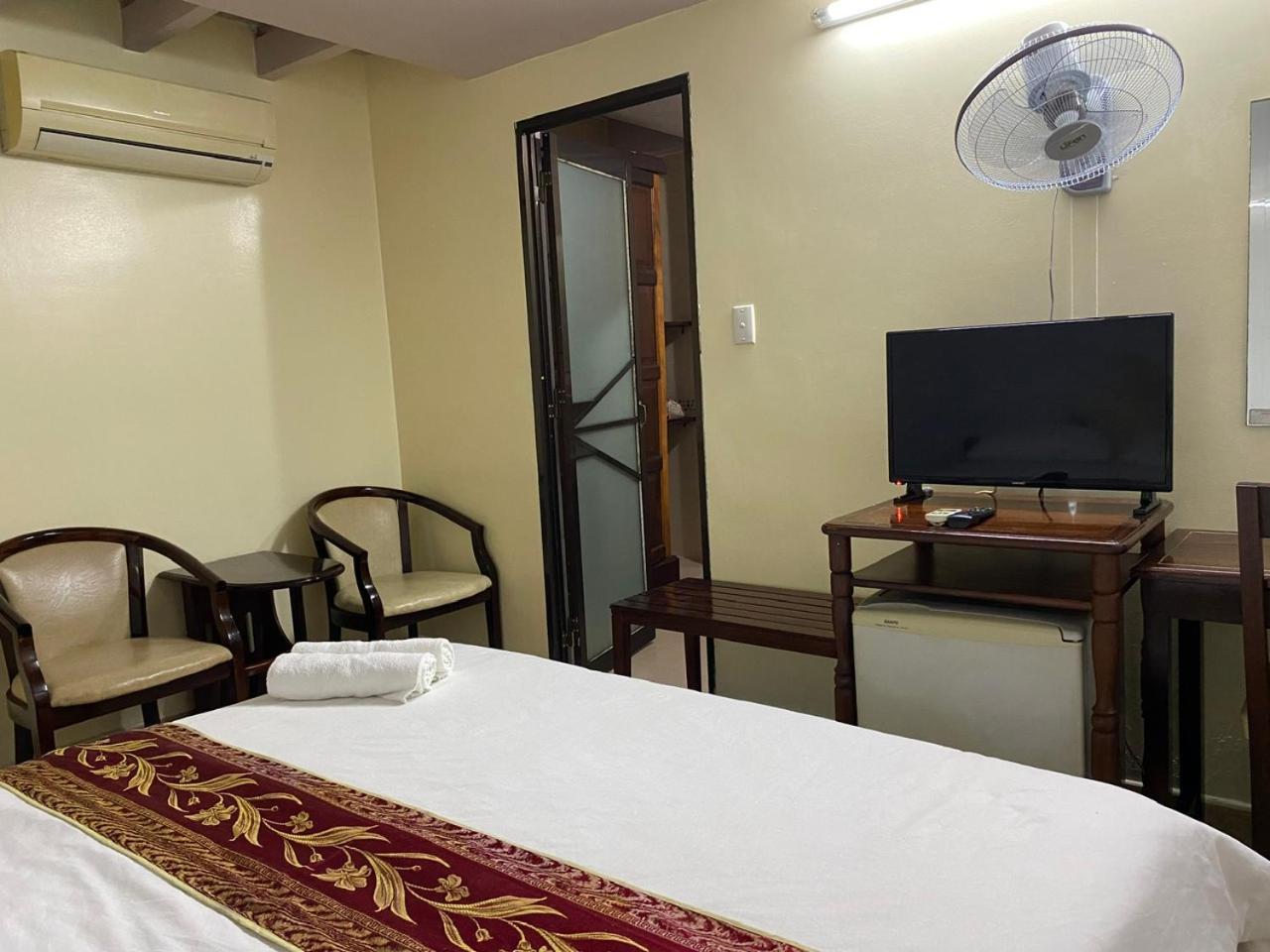 Hotel Khach San Minh Chau - Hoa Hung Thành Pho Ho Chí Minh Esterno foto